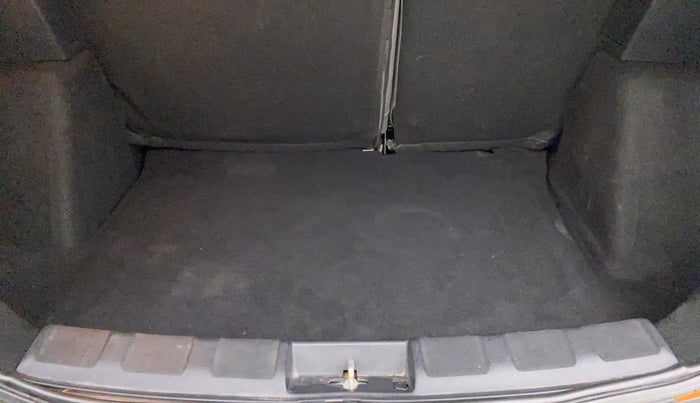 2018 Tata NEXON XZA PLUS DIESEL, Diesel, Automatic, 33,381 km, Boot Inside