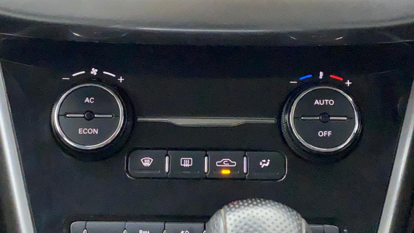 2018 Tata NEXON XZA PLUS DIESEL, Diesel, Automatic, 33,381 km, Automatic Climate Control