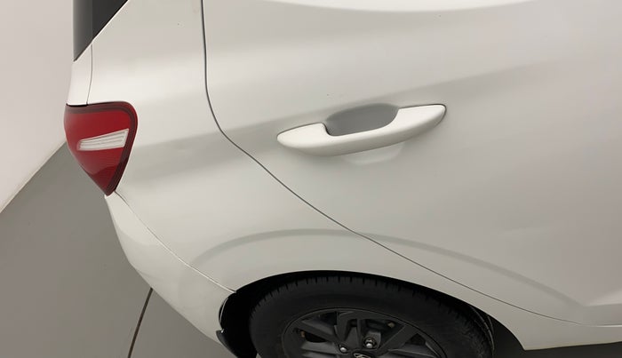 2020 Hyundai GRAND I10 NIOS SPORTZ AMT 1.2 KAPPA VTVT, Petrol, Automatic, 19,796 km, Right quarter panel - Slightly dented
