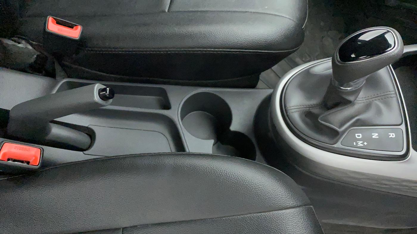 2020 Hyundai GRAND I10 NIOS SPORTZ AMT 1.2 KAPPA VTVT, Petrol, Automatic, 19,796 km, Gear Lever