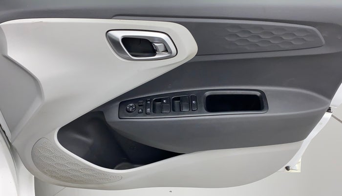 2020 Hyundai GRAND I10 NIOS SPORTZ AMT 1.2 KAPPA VTVT, Petrol, Automatic, 19,796 km, Driver Side Door Panels Control