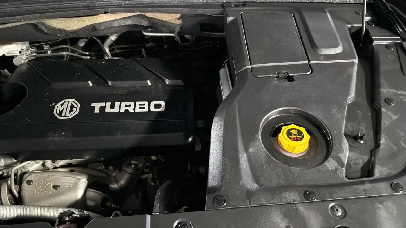 2024 MG HECTOR PLUS SHARP PRO 1.5 TURBO MT 7 STR, Petrol, Manual, 13,842 km, Engine View - Left