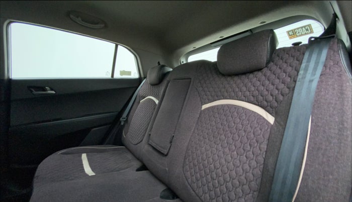2016 Hyundai Creta SX 1.6 DIESEL, Diesel, Manual, 1,17,543 km, Right Side Rear Door Cabin