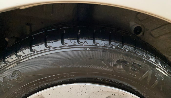 2017 Maruti Celerio ZXI, CNG, Manual, 87,265 km, Right Rear Tyre Tread