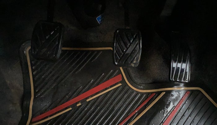 2017 Maruti Celerio ZXI, CNG, Manual, 87,265 km, Pedals