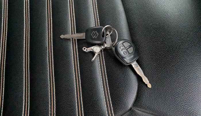 2017 Maruti Celerio ZXI, CNG, Manual, 87,265 km, Key Close Up