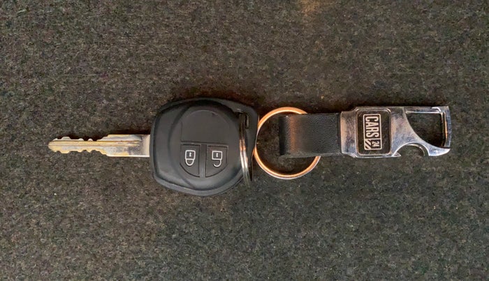 2014 Maruti Swift Dzire VDI, Diesel, Manual, 62,298 km, Key Close Up