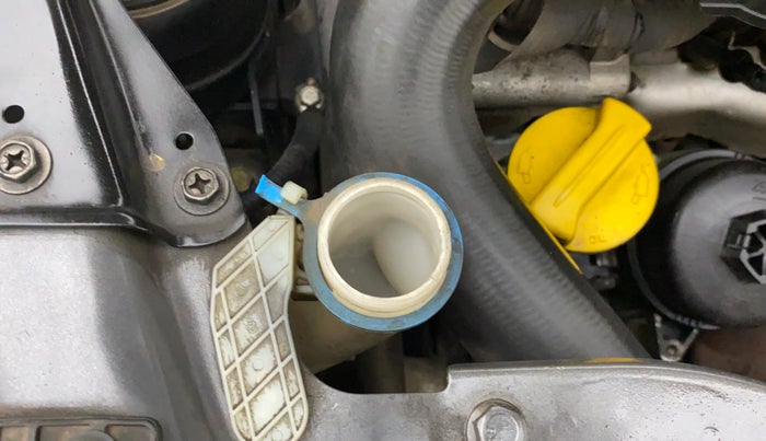 2014 Maruti Swift Dzire VDI, Diesel, Manual, 62,298 km, Front windshield - Wiper bottle cap missing