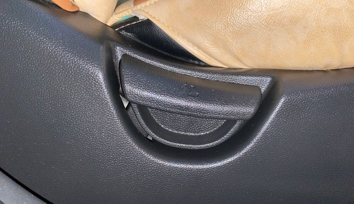 2018 Hyundai Grand i10 SPORTZ 1.2 KAPPA VTVT, Petrol, Manual, 63,943 km, Driver Side Adjustment Panel