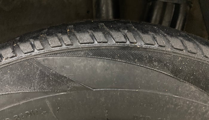 2016 Hyundai Grand i10 MAGNA 1.1 CRDI, Diesel, Manual, 94,677 km, Left Rear Tyre Tread