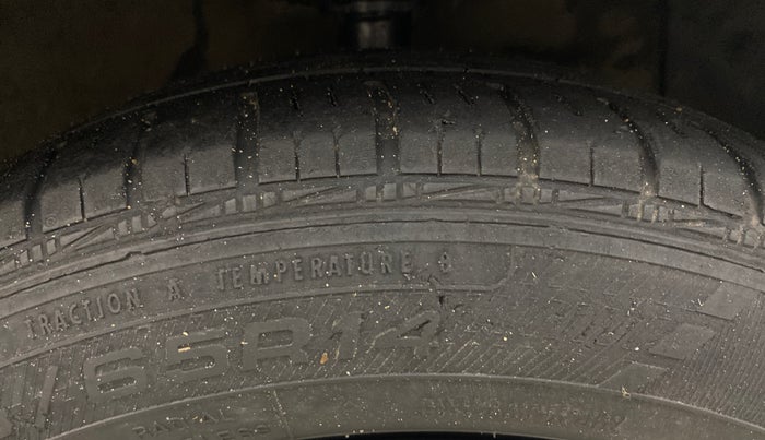 2016 Hyundai Grand i10 MAGNA 1.1 CRDI, Diesel, Manual, 94,677 km, Right Front Tyre Tread