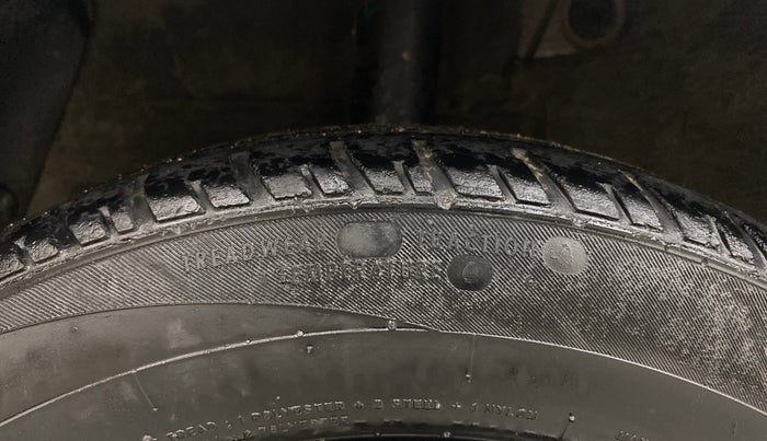 2016 Hyundai Grand i10 MAGNA 1.1 CRDI, Diesel, Manual, 94,677 km, Right Rear Tyre Tread