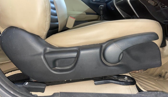 2015 Honda City 1.5L I-VTEC SV, Petrol, Manual, 82,525 km, Driver Side Adjustment Panel