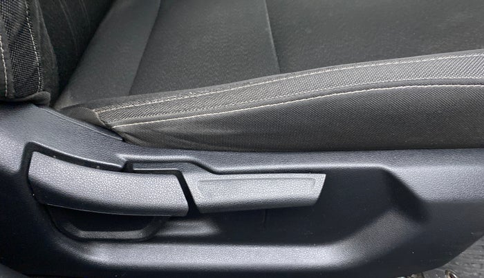 2020 Hyundai NEW I20 SPORTZ 1.5 MT, Diesel, Manual, 35,792 km, Driver Side Adjustment Panel