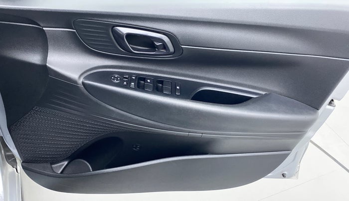 2020 Hyundai NEW I20 SPORTZ 1.5 MT, Diesel, Manual, 35,792 km, Driver Side Door Panels Control