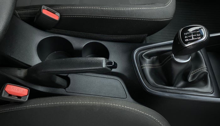 2020 Hyundai NEW I20 SPORTZ 1.5 MT, Diesel, Manual, 35,792 km, Gear Lever