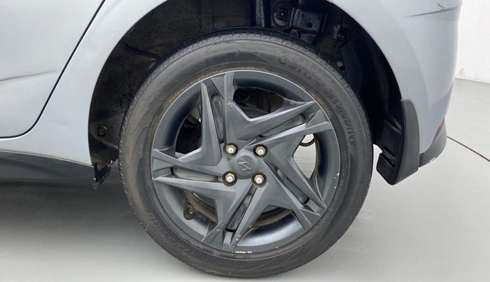 2020 Hyundai NEW I20 SPORTZ 1.5 MT, Diesel, Manual, 35,792 km, Left Rear Wheel