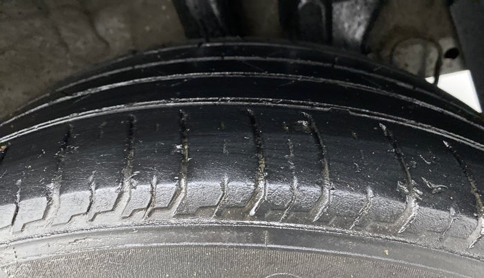 2020 Hyundai NEW I20 SPORTZ 1.5 MT, Diesel, Manual, 35,792 km, Left Rear Tyre Tread
