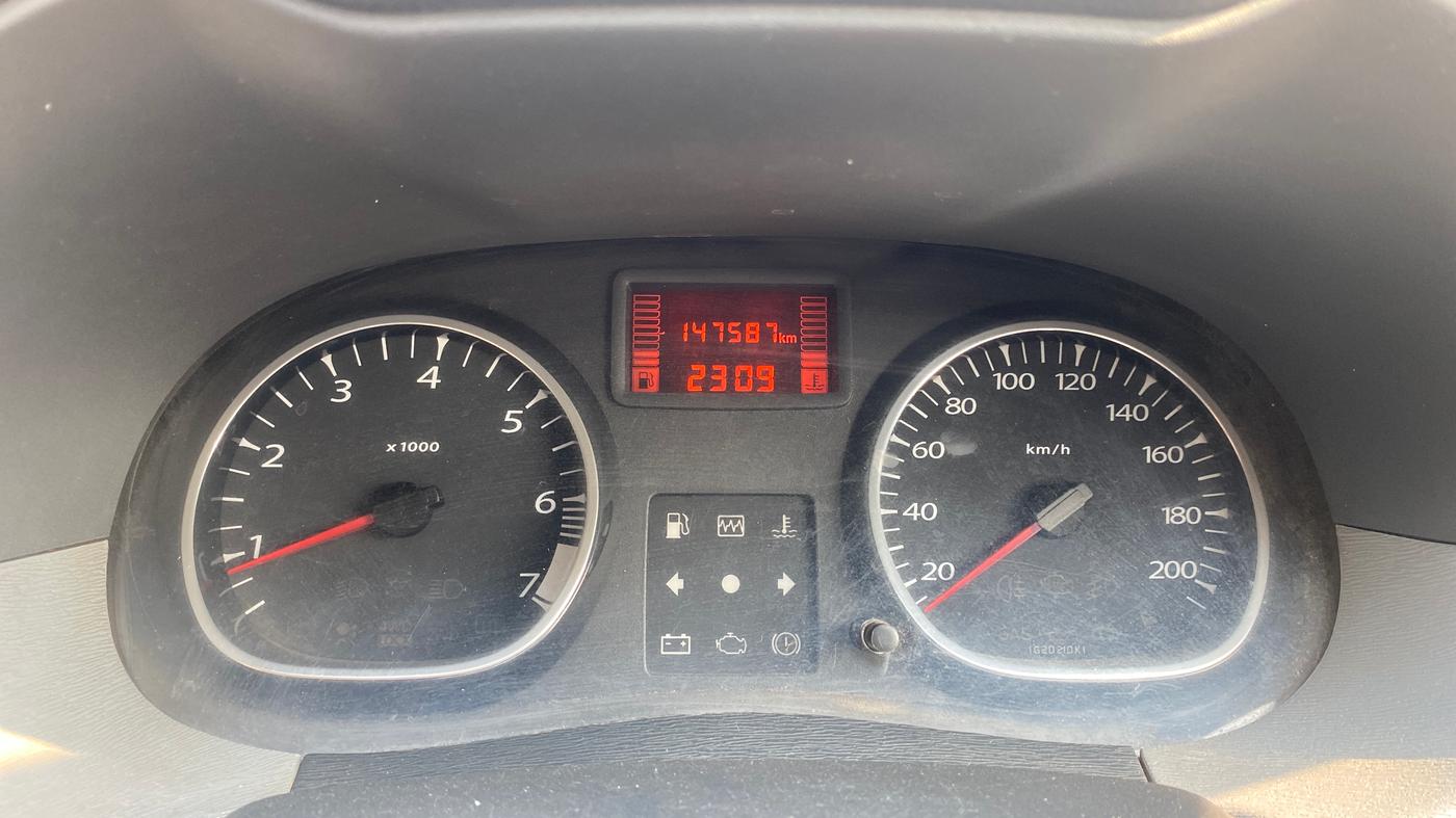 2014 Renault Duster RXE PETROL, Petrol, Manual, 1,47,587 km, Odometer Image