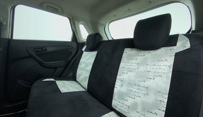 2016 Maruti Vitara Brezza VDI OPT, Diesel, Manual, 1,10,954 km, Right Side Door Cabin View