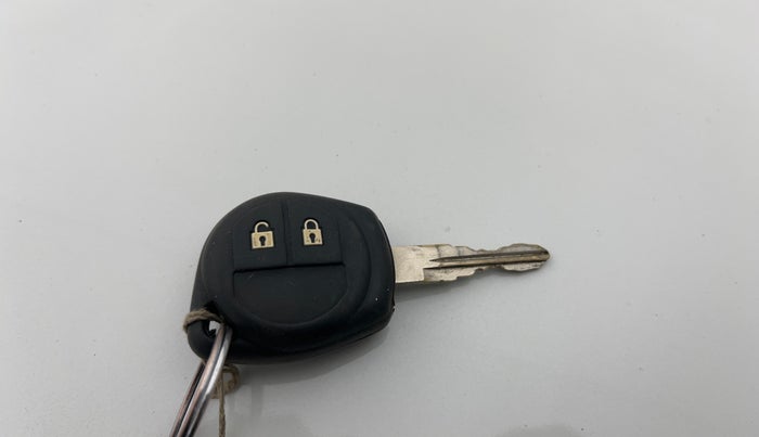 2017 Maruti Swift LXI (O), Petrol, Manual, 73,534 km, Key Close Up