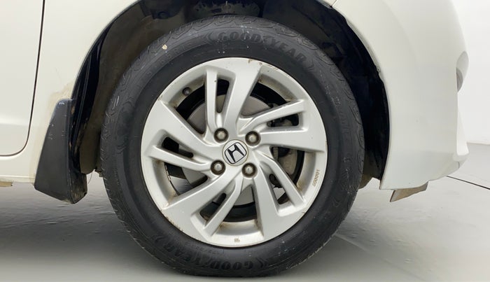 2015 Honda Jazz 1.2 V AT, Petrol, Automatic, 39,914 km, Right Front Wheel
