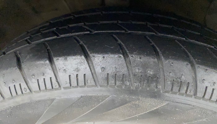 2019 Hyundai NEW SANTRO SPORTZ AMT, Petrol, Automatic, 70,204 km, Right Front Tyre Tread