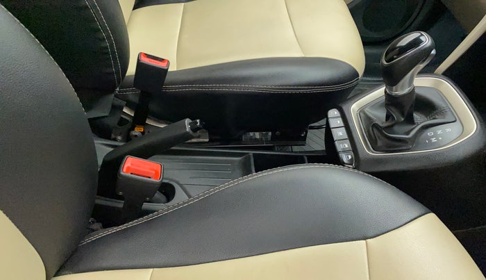 2019 Hyundai NEW SANTRO SPORTZ AMT, Petrol, Automatic, 70,204 km, Gear Lever