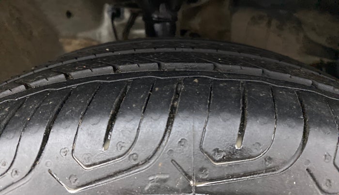 2016 Honda City V MT PETROL, Petrol, Manual, 44,618 km, Right Front Tyre Tread