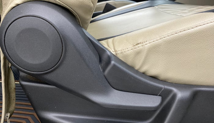 2019 Maruti New Wagon-R VXI 1.2L, Petrol, Manual, 41,292 km, Driver Side Adjustment Panel
