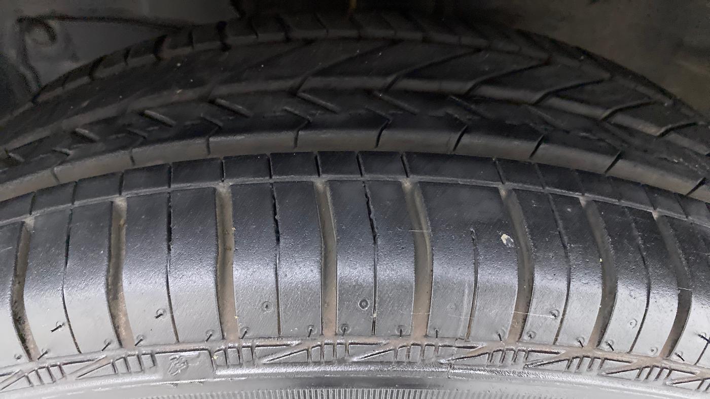 2019 Maruti New Wagon-R VXI 1.2L, Petrol, Manual, 41,292 km, Left Front Tyre Tread