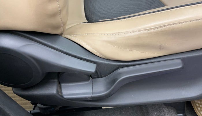 2020 Honda Amaze 1.2L I-VTEC V, Petrol, Manual, 61,244 km, Driver Side Adjustment Panel