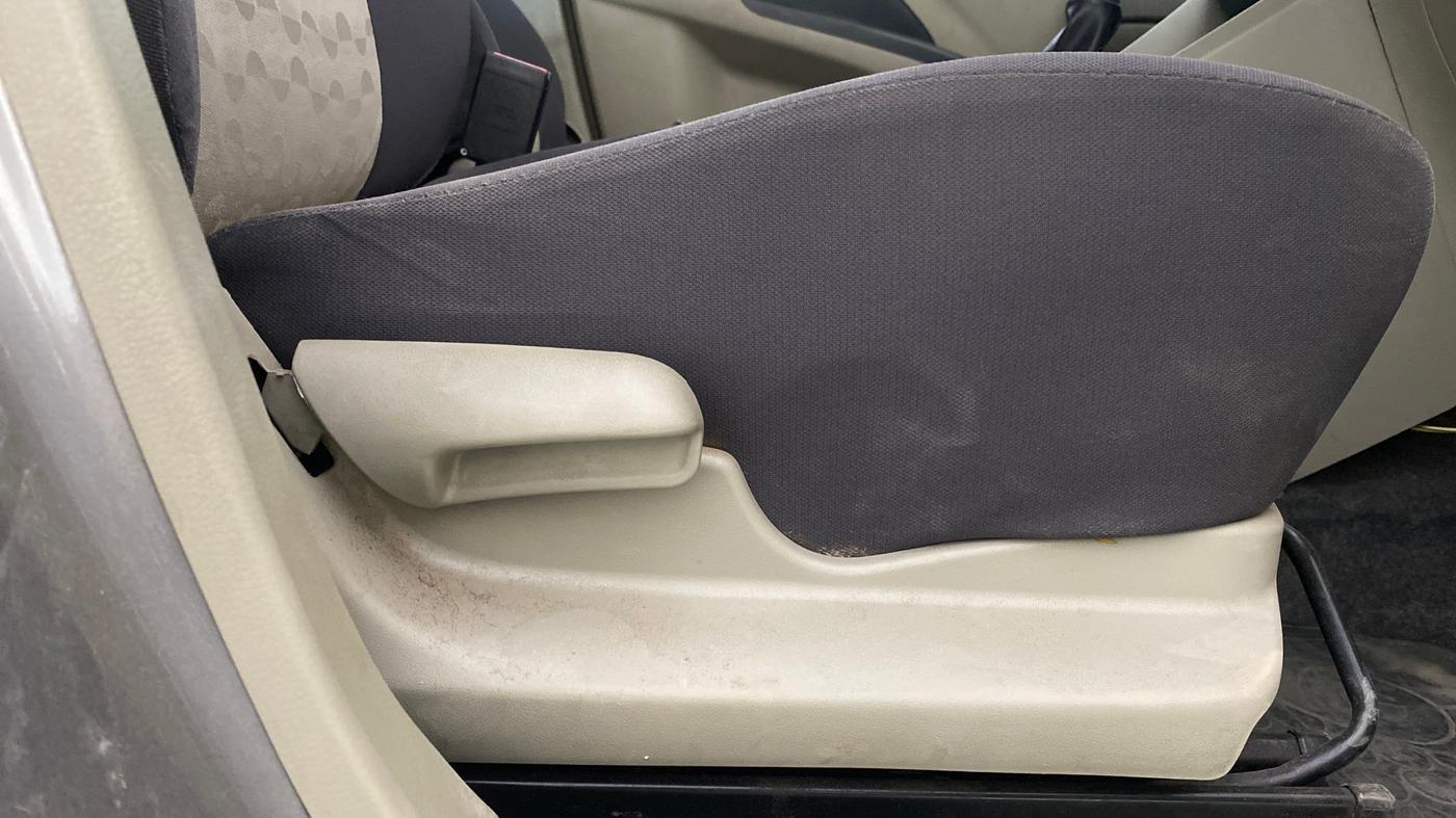 2017 Maruti Celerio VXI, Petrol, Manual, 55,522 km, Driver Side Adjustment Panel