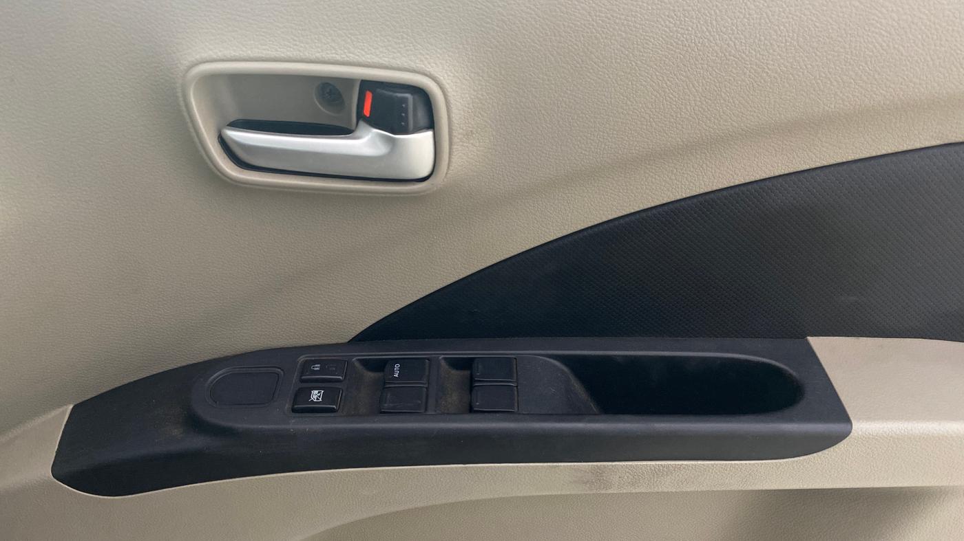 2017 Maruti Celerio VXI, Petrol, Manual, 55,522 km, Driver Side Door Panels Control