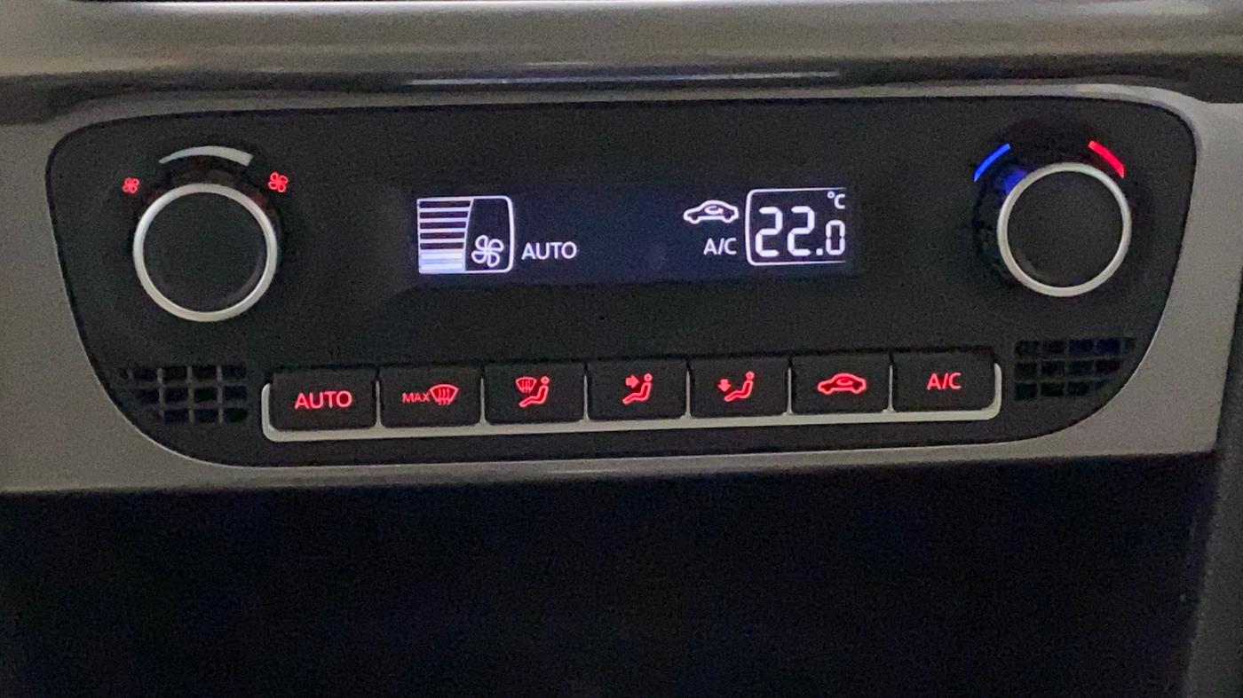 2019 Volkswagen Vento HIGHLINE PLUS 1.2 AT, Petrol, Automatic, 44,406 km, Automatic Climate Control