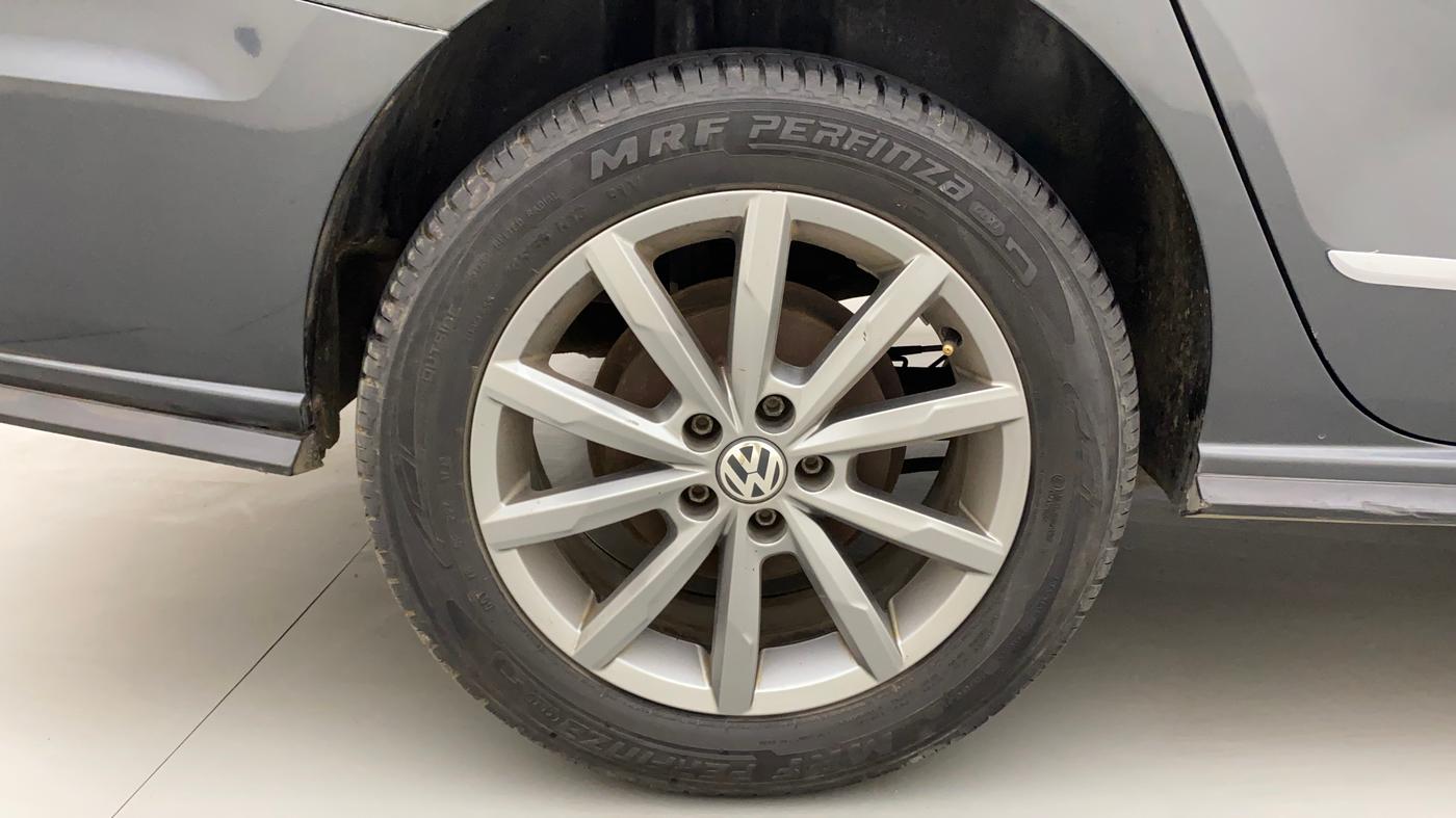 2019 Volkswagen Vento HIGHLINE PLUS 1.2 AT, Petrol, Automatic, 44,406 km, Right Rear Wheel