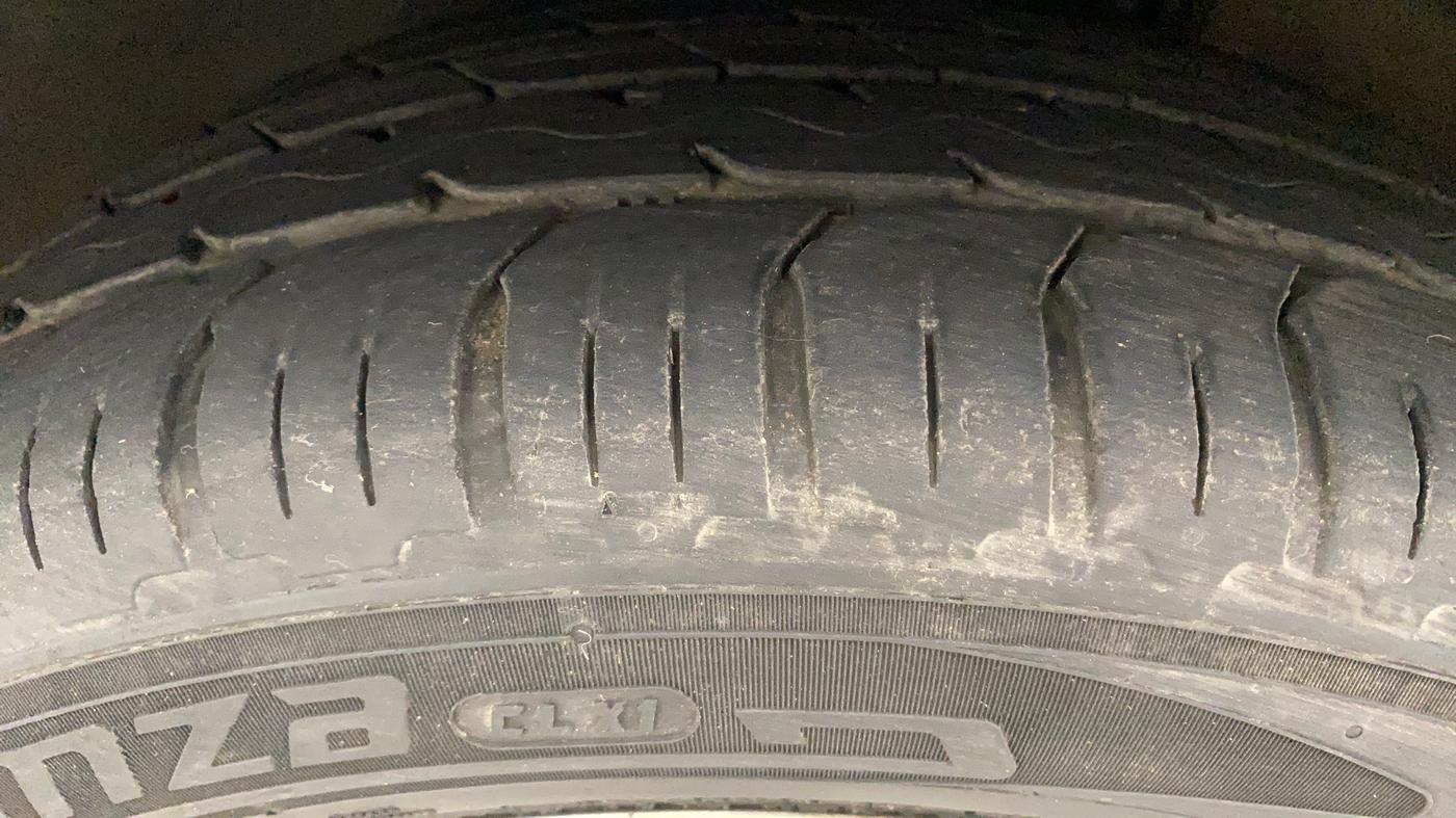 2019 Volkswagen Vento HIGHLINE PLUS 1.2 AT, Petrol, Automatic, 44,406 km, Left Front Tyre Tread