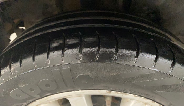 2017 Tata Tiago XZ PETROL, Petrol, Manual, 98,898 km, Right Rear Tyre Tread