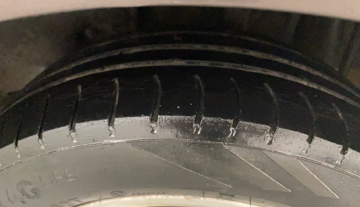 2017 Tata Tiago XZ PETROL, Petrol, Manual, 98,898 km, Left Rear Tyre Tread