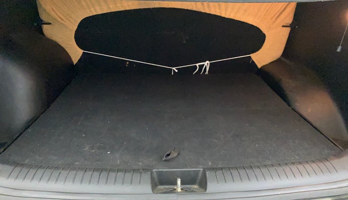 2019 Hyundai Creta SX 1.6 PETROL, Petrol, Manual, 1,14,867 km, Boot Inside