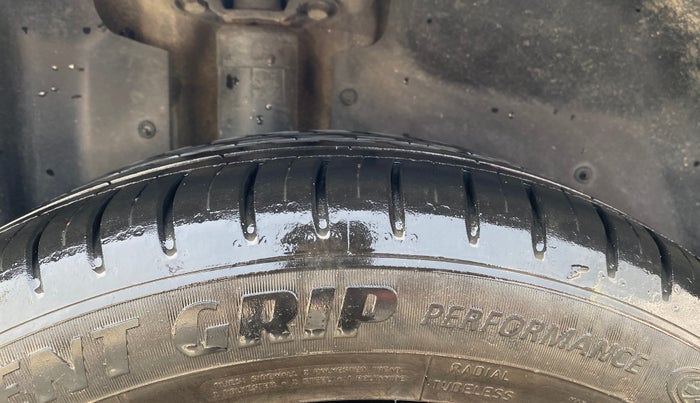 2021 MG HECTOR SHARP HYBRID 1.5 PETROL, Petrol, Manual, 40,654 km, Right Rear Tyre Tread