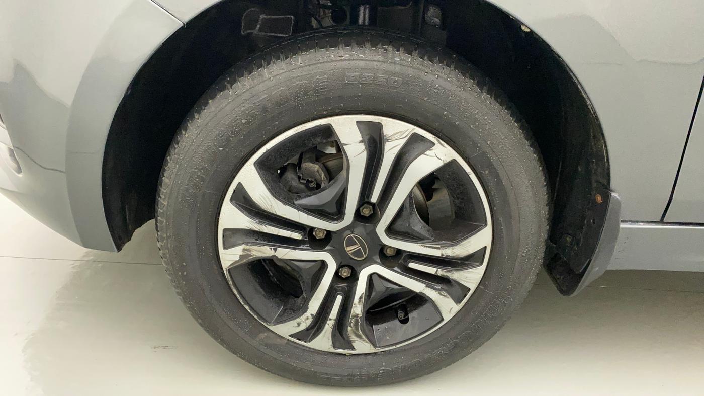 2022 Tata Tiago XT CNG, CNG, Manual, 36,108 km, Left Front Wheel