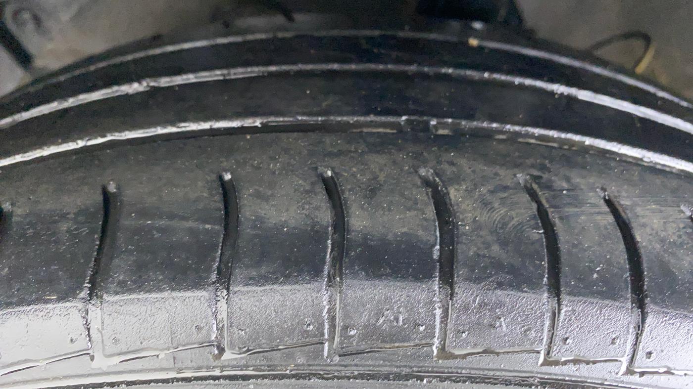 2019 Hyundai NEW SANTRO SPORTZ CNG, CNG, Manual, 31,316 km, Left Front Tyre Tread