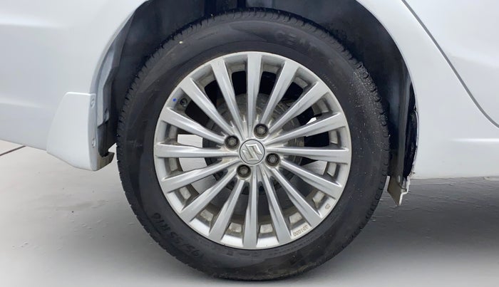 2015 Maruti Ciaz ZXI+, Petrol, Manual, 89,742 km, Right Rear Wheel