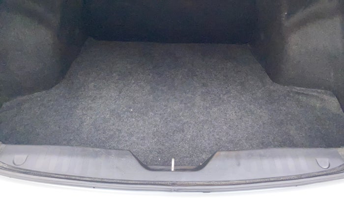 2015 Maruti Ciaz ZXI+, Petrol, Manual, 89,742 km, Boot Inside