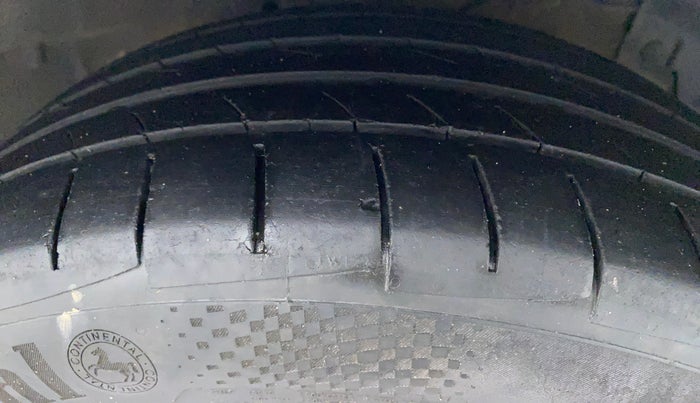 2015 Maruti Ciaz ZXI+, Petrol, Manual, 89,742 km, Right Front Tyre Tread