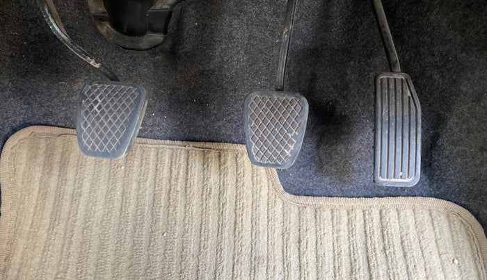 2015 Honda Brio S MT, Petrol, Manual, 41,063 km, Pedals