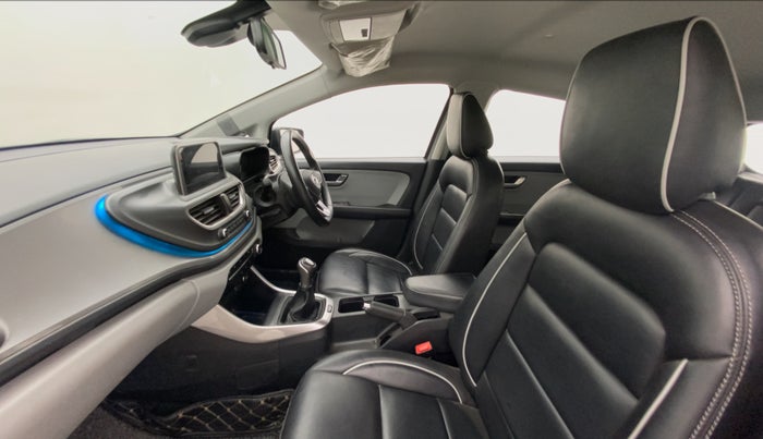 2020 Tata ALTROZ XZ 1.2, Petrol, Manual, 22,143 km, Right Side Front Door Cabin
