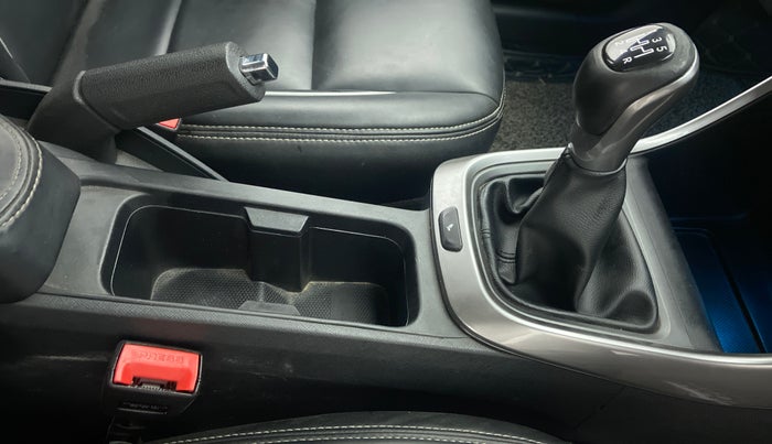 2020 Tata ALTROZ XZ 1.2, Petrol, Manual, 22,143 km, Gear Lever