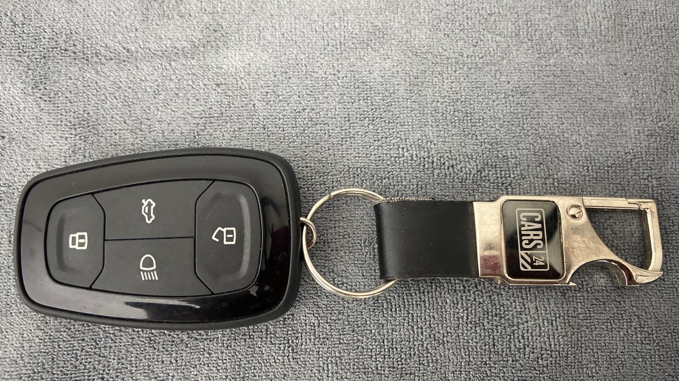 2020 Tata ALTROZ XZ 1.2, Petrol, Manual, 22,143 km, Key Close Up